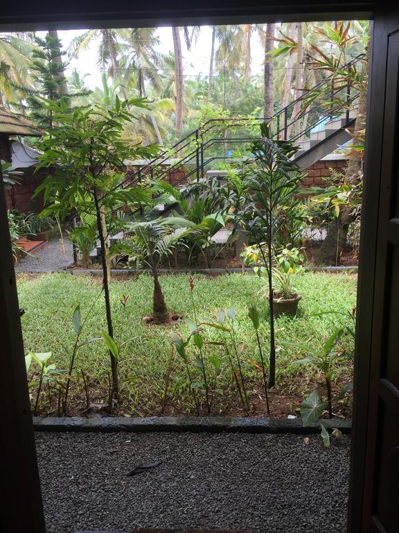 Hotel 36 Palms Boutique Retreat Cherai Beach Exterior foto